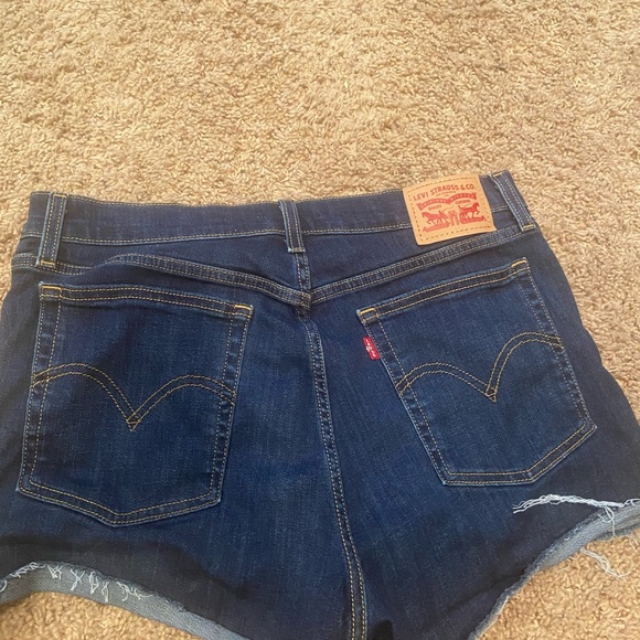 Levi’s high waisted jean shorts - Picture 2 of 3